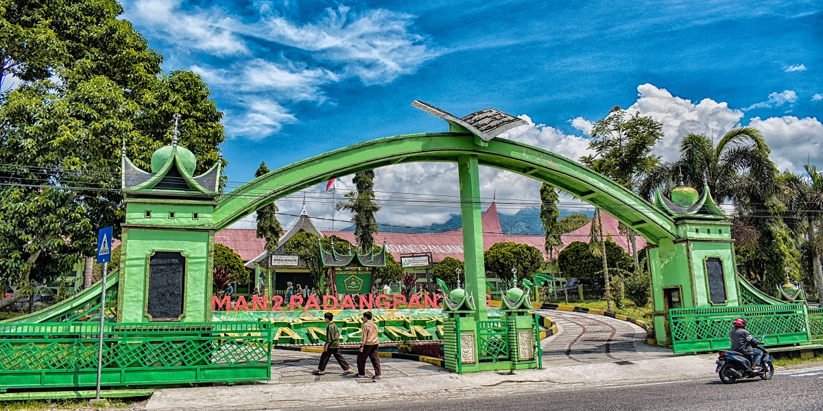 Gerbang MAN 2 Kota Padang Panjang